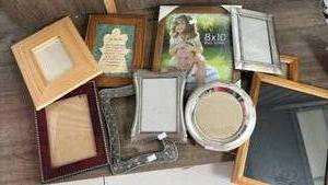 lot 305 image: Mixed Picture Frame Collection