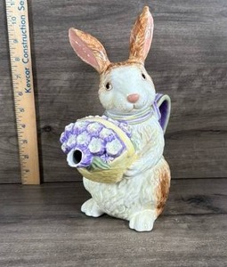 lot 326 image: Rabbit Shaped Ceramic Teapot with Removable Head