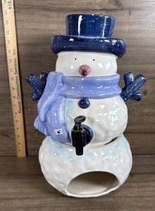 lot 336 image: Ceramic Snowman Beverage Dispenser with Warmer