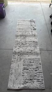 lot 359 image: Modern Abstract Pattern Area Rug Runner