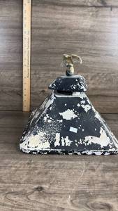 lot 395 image: Industrial Enamelware&nbsp Shade with Metal Fitter