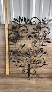 lot 396 image: Metal Tree Candle Holder Wall Sconce