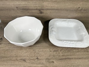 lot 310 image: White Ceramic Serving Bowl and Platter Set