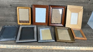 lot 303 image: Mixed Picture Frame Collection