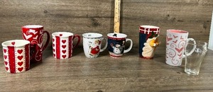 lot 308 image: Holiday Christmas Winter Themed Mug Collection Set