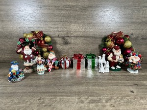 lot 273 image: Christmas Holiday Decoration Collection