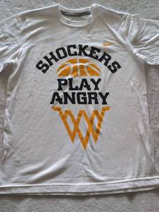 lot 502 image: Nike Basketball T-Shirt Shockers Play Angry Mens Size Medium