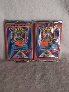 lot 1010 image: 1992 Upper Deck Baseball Cards Unopened Packs - 2 ct