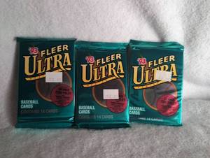 lot 1011 image: 1993 Fleer Ultra Baseball Card Packs Dennis Eckersley - 3 ct