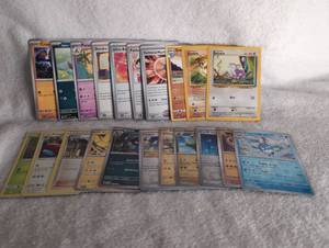 lot 1506 image: Pokmon Trading Card Collection Mixed Set