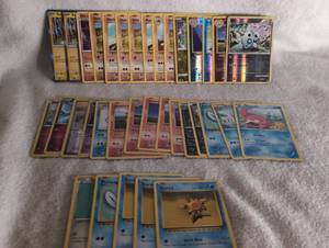 lot 1515 image: Pokmon Trading Card Collection with Holographic Cards