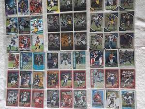 lot 2010 image: NFL Football Trading Card Collection Sheets