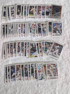 lot 3003 image: 2022 Topps Baseball Card Collection Mixed Lot - 74 ct
