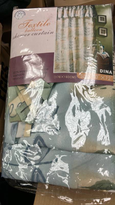 lot 50508 image: Textile Balloon Shower Curtain with Bathroom Accessories