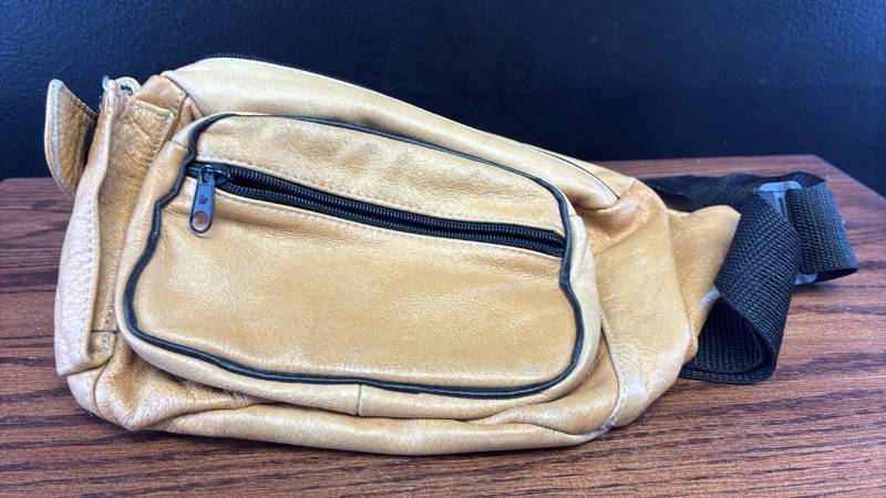 lot 5397 image: Yellow Leather Fanny Pack Waist Bag