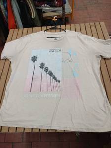lot 58271 image: cream-colored t-shirt featuring a California palm tree graphic - 2XL
