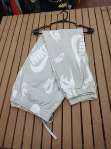 lot 58300 image: Nike Club Fleece Jogger Pants XXL