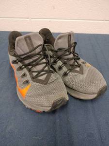 lot 58362 image: Nike Mens Quest 2 running shoes - 8