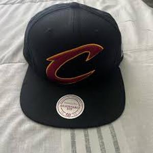 lot 58334 image: Mitchell & Ness Cleveland Cavaliers basketball snapback hat