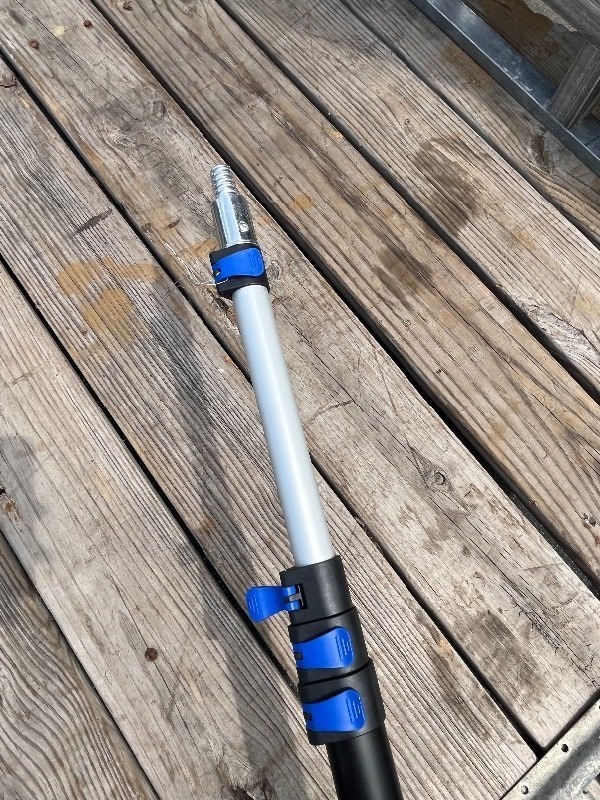 lot 460 image: 5 Extension Pole W Threaded Tip - Great Utility - 4 Tiers - sm blemish see images