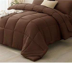 lot 6587 image: King Size Comforter Brown 90x90