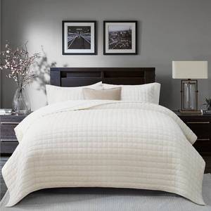 lot 6658 image: $90 RECYCO Luxury Velvet Quilt King - Velvet Comforter