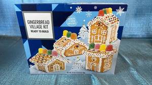 lot 2005 image: Gingerbread Village Kit Ready to Build 4 Mini Houses 9 Count