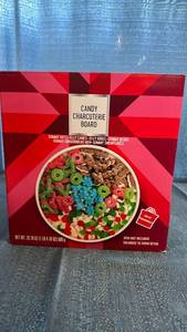 lot 2016 image: Candy Charcuterie Board Kit with Mixed Gummies and Treats 8 count