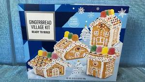 lot 2037 image: Gingerbread Village Kit Ready to Build 11 count