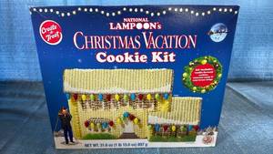 lot 2091 image: National Lampoons Christmas Vacation Cookie Kit 10 count