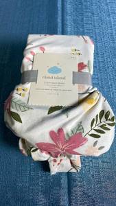 lot 3050 image: Cloud Island Floral Meadow Crib Fitted Sheet