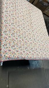 lot 3068 image: Pillowfort Floral Quilt FullQueen Size