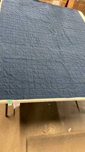 lot 3073 image: Pillowfort Blue Quilted Twin Bedspread