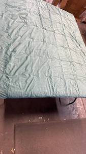 lot 3077 image: Pillowfort FullQueen Size Quilted Comforter