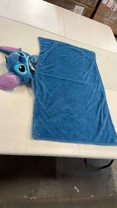 lot 3089 image: Disney Stitch Hooded Blanket