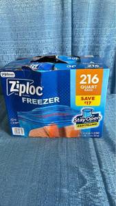 lot 3105 image: Ziploc Freezer Bags 216 Count Quart Size
