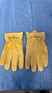 lot 3110 image: Plainsman Premium Grain Leather Work Gloves