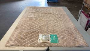 lot 8016 image: Pillowfort Chevron Area Rug 4 x 56 Grey