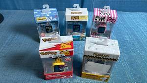 lot 8049 image: Set of 5 Children��s Smart Watches