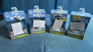 lot 8066 image: Bluey Smart Watch Set of 4