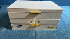 lot 8082 image: Multi-Level Jewelry Box with Mirror and Compartments