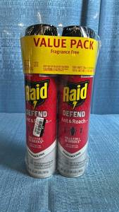 lot 8090 image: Raid Defend Ant & Roach Killer Spray 2-Pack Value Set