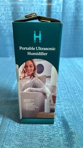 lot 8092 image: Homedics Portable Ultrasonic Humidifier with Color Light