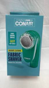 lot 15 image: Conair Complete Care Electric Fabric Shaver