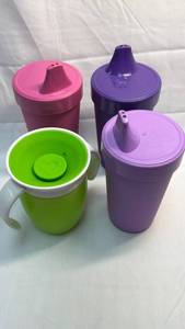 lot 19 image: Colorful Sippy Cups with Spill-Proof Lids Set