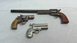 lot 31 image: Butane Lighter Set