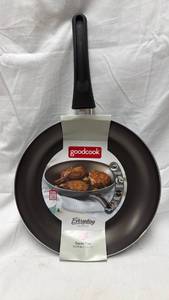 lot 119 image: GoodCook Everyday Nonstick Saute Pan 11.75 inch