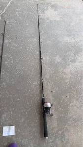 lot 190 image: Rhino Baitcasting Fishing Rod and Reel Combo