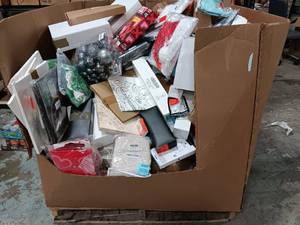 lot 13570 image: Pallet of Not Bid On Items