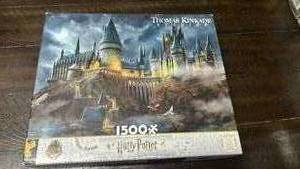 lot 67 image: Harry Potter Hogwarts Castle 1500 Piece Jigsaw Puzzle